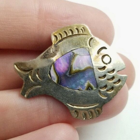 Vintage Fish Shape Brooch, Silver Tone and Mother of Pearl Pin, Estate - Picture 1 of 6